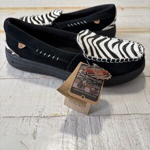 Lâmo Katya Slippers NWT size 9 Black‎ Suede Zebra Calf Hair Slip On Loafers